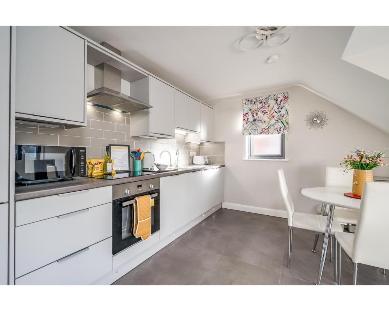 Central Belfast Apartments Utility Street Экстерьер фото